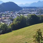 Apartamento Stadtbauernhof - - Gut Unterleithen - Farm & The Salzburgo